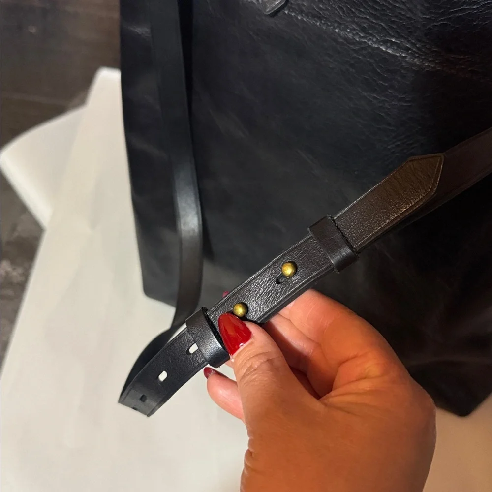 Madewell The Zip-Top Medium Transport Leather Tote - Picture 9 of 9